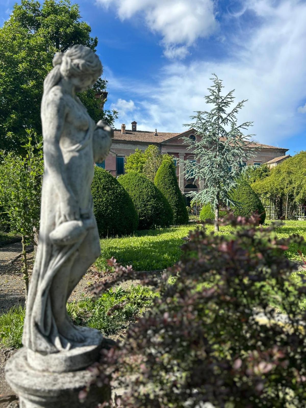Il Castello Di Bubbio Hotel Exterior photo